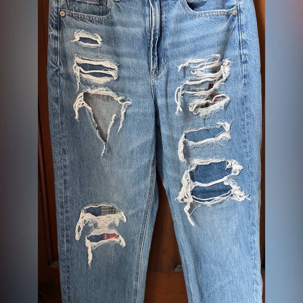 American Eagle women's 8 regular mom straight jeans - Picture 3 of 8